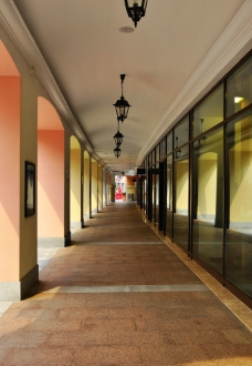 欧式建筑走廊图片