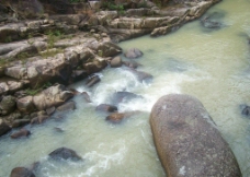 小溪 石头图片
