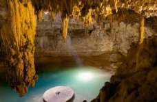 墨西哥奇琴伊查洞穴图片